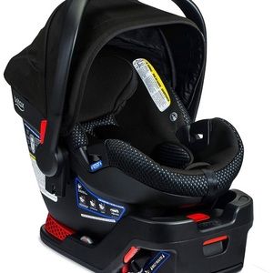 Britax B safe 35 Infant Car Seat and Bases